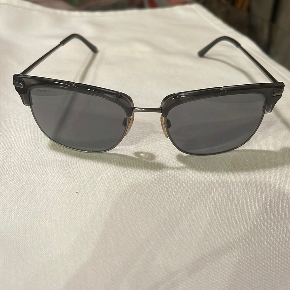 BURBERRY POLARIZED 4202-Q 3533/T8 54 19 145 gray/silver frames, UNISEX Gray lens